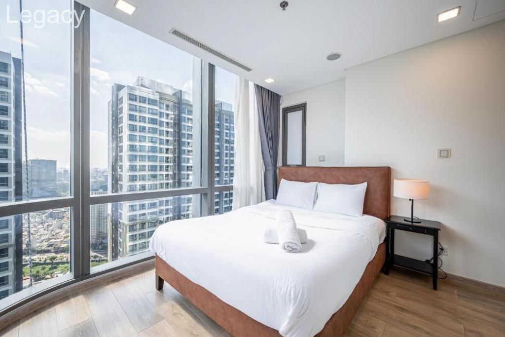 Landmark 81 Legacy Inn