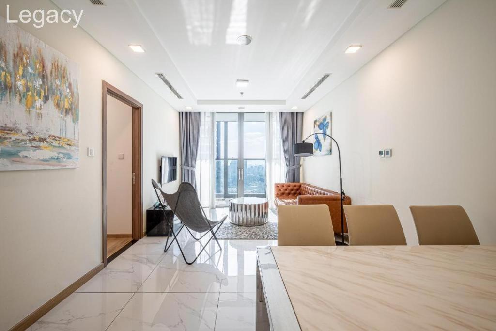 Landmark 81 Legacy Inn
