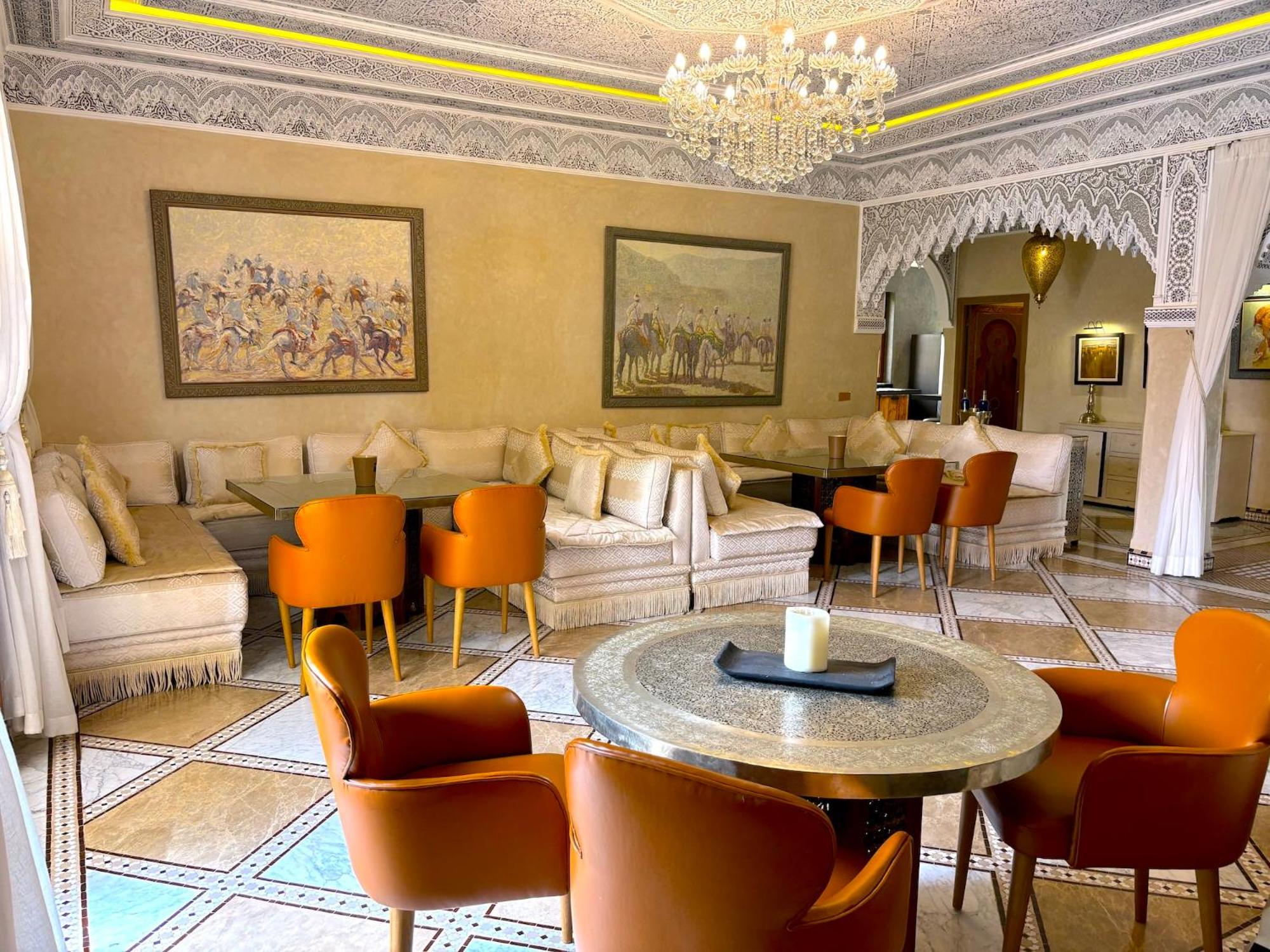 lounge