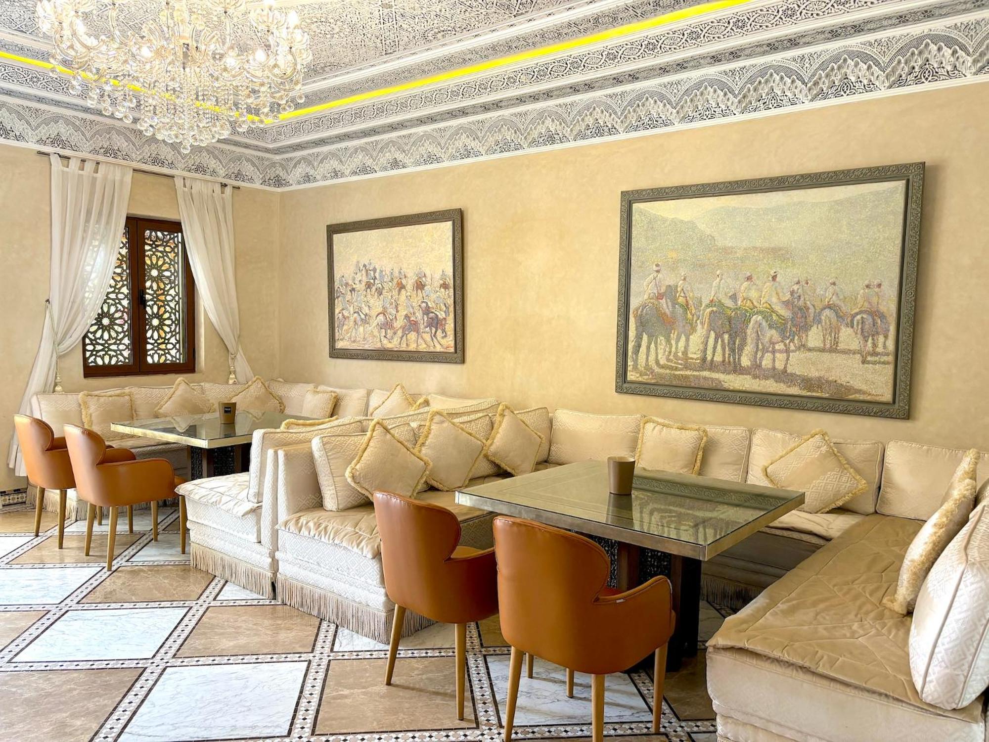 lounge