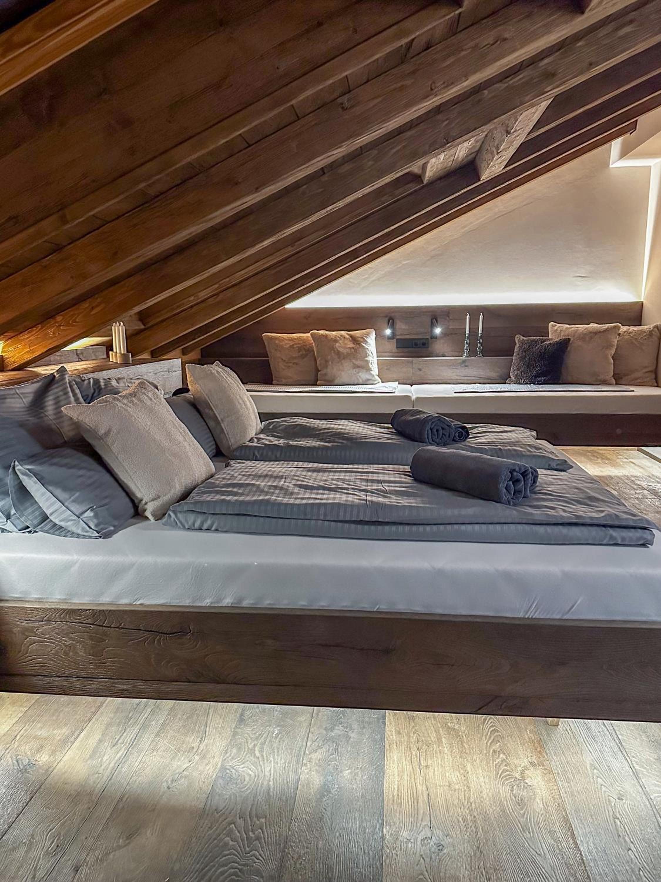 LIVALPIN Chalet - with private Sauna & Whirlpool