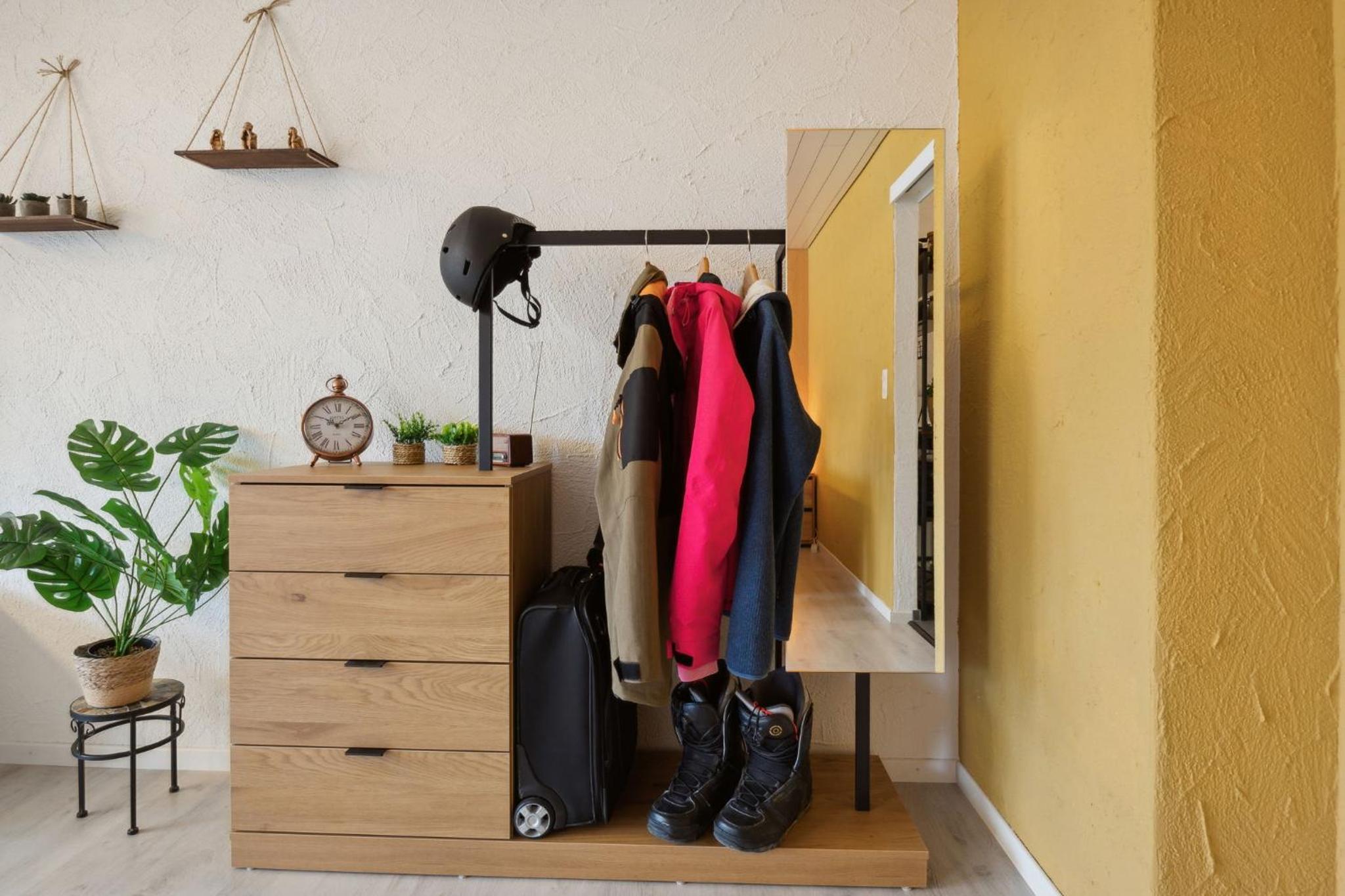 ReMo I 4 Seasons Apartment I 1-4 Personen I See, Bergsicht I 65'' Smart TV, Tischkicker und Badewanne I Parkplatz