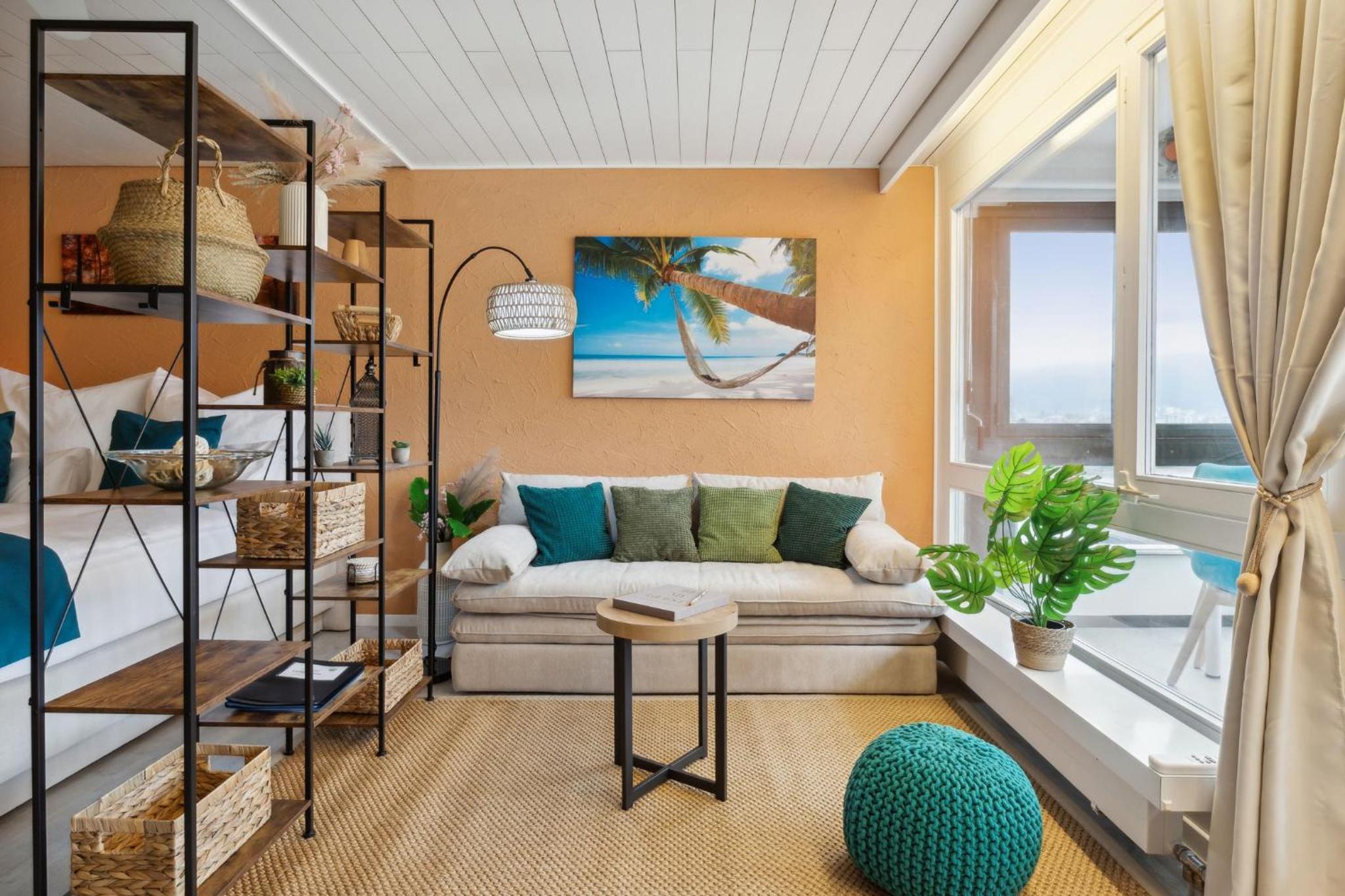 ReMo I 4 Seasons Apartment I 1-4 Personen I See, Bergsicht I 65'' Smart TV, Tischkicker und Badewanne I Parkplatz