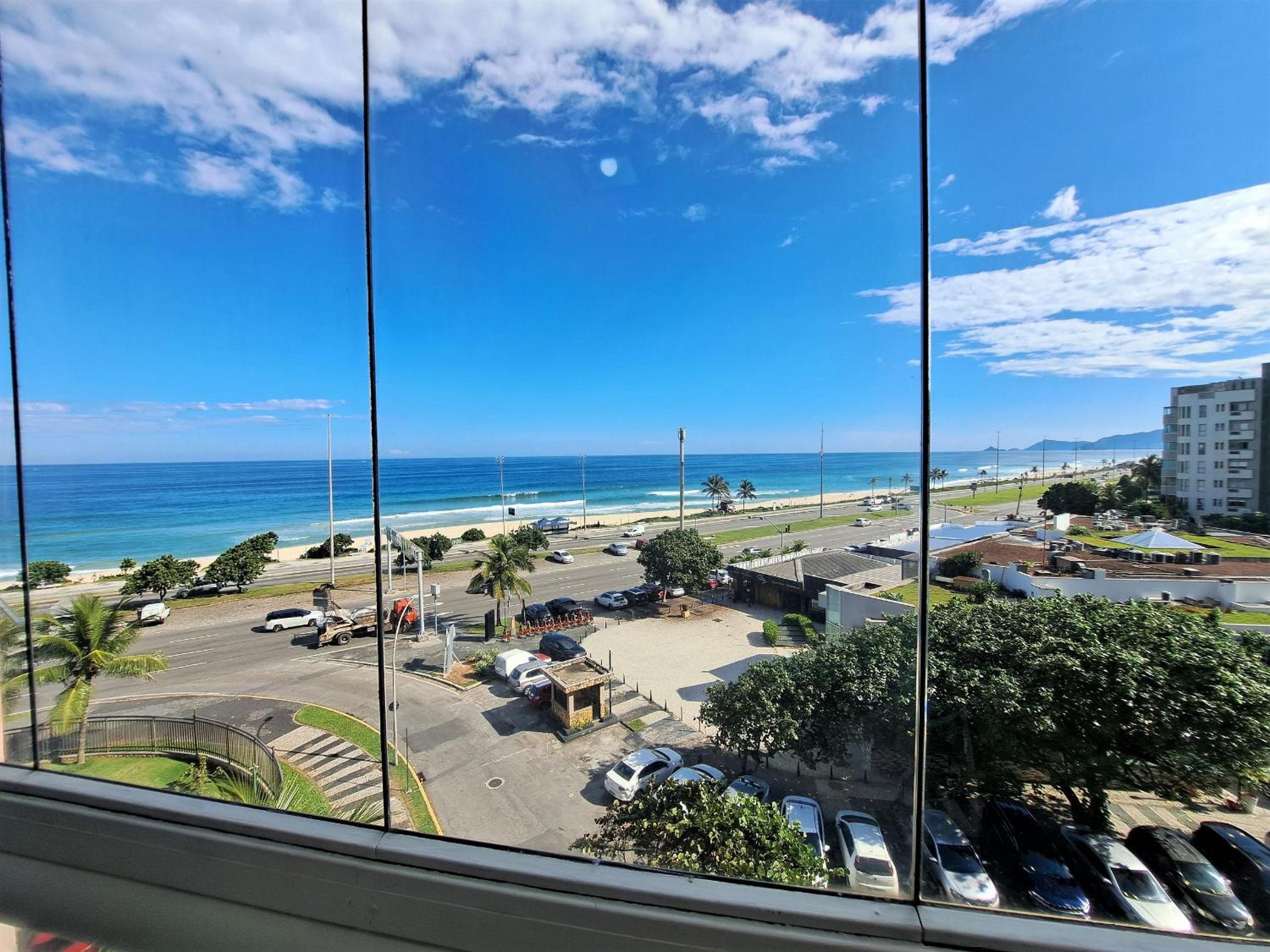 Lindo apt Ocean Drive Resort Vista praia da Barra - Beira Mar