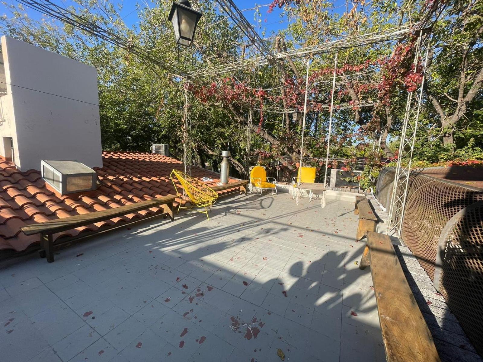 Casa amplia y luminosa con jardín, patio, terraza y parrilla