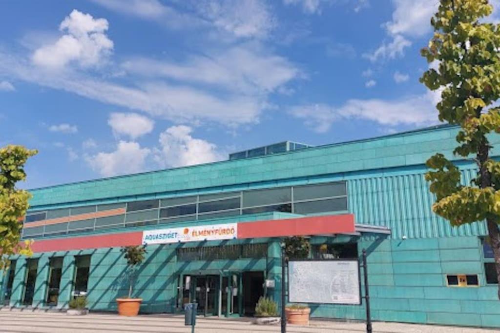 Széchenyi Apartman Széchenyi tér 13