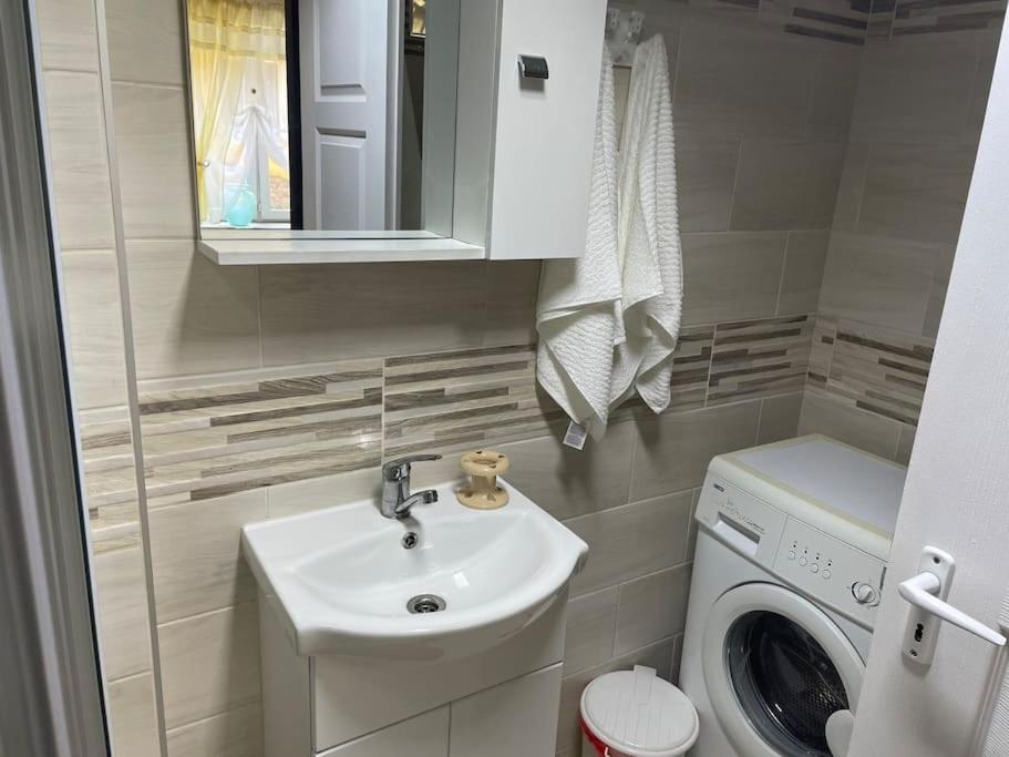 Széchenyi Apartman Széchenyi tér 13