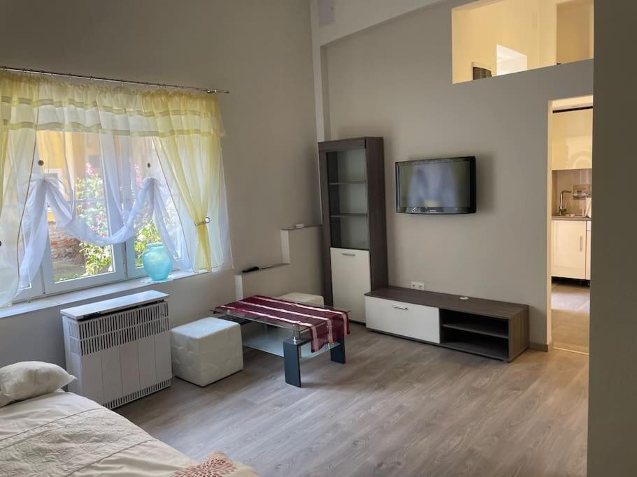 Széchenyi Apartman Széchenyi tér 13