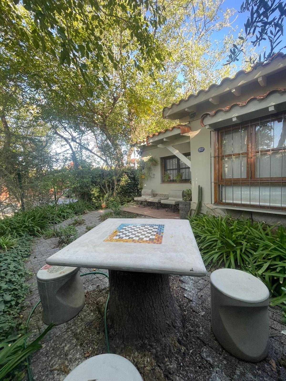 Casa amplia y luminosa con jardín, patio, terraza y parrilla