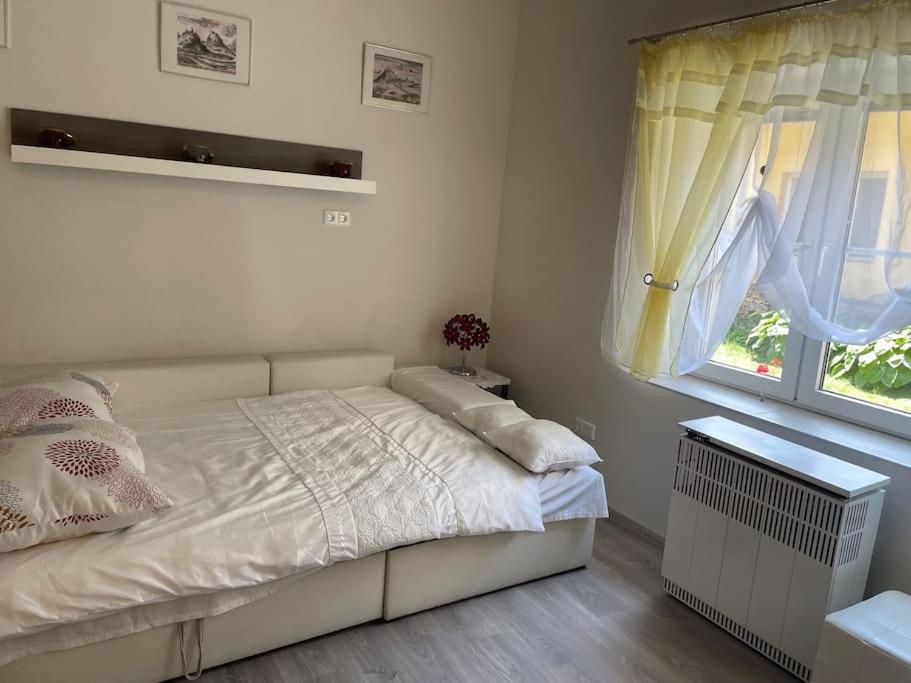Széchenyi Apartman Széchenyi tér 13