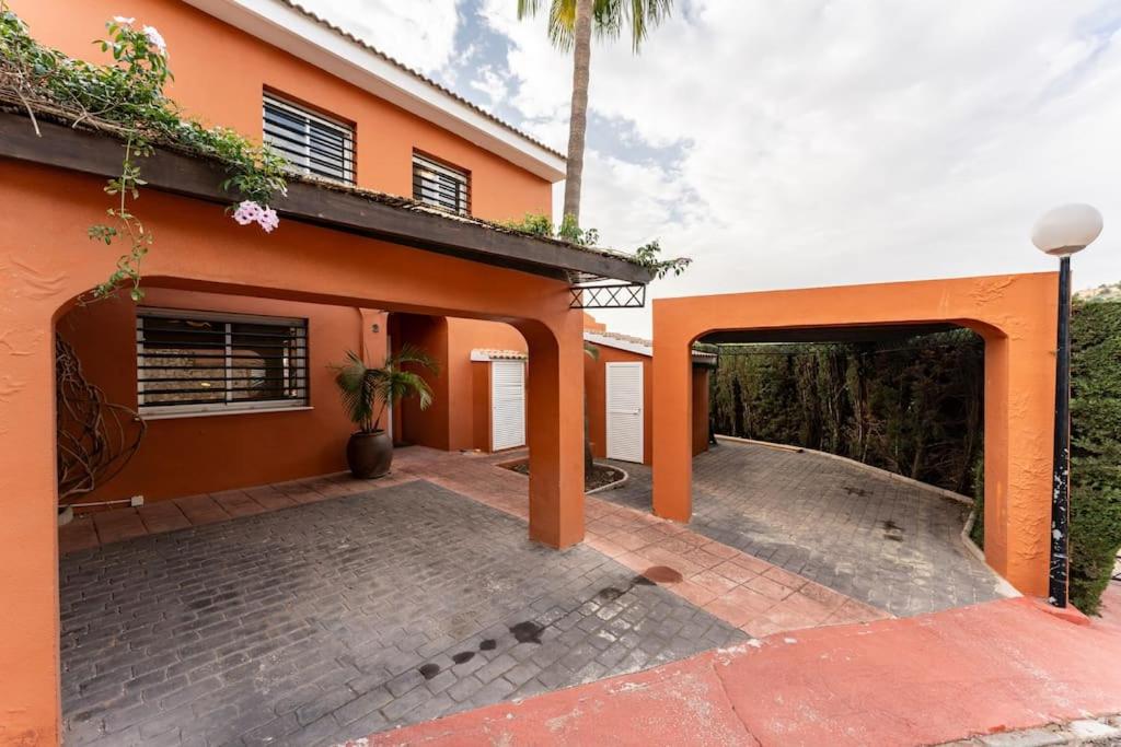 Exclusive Villa with Sea View Near Center