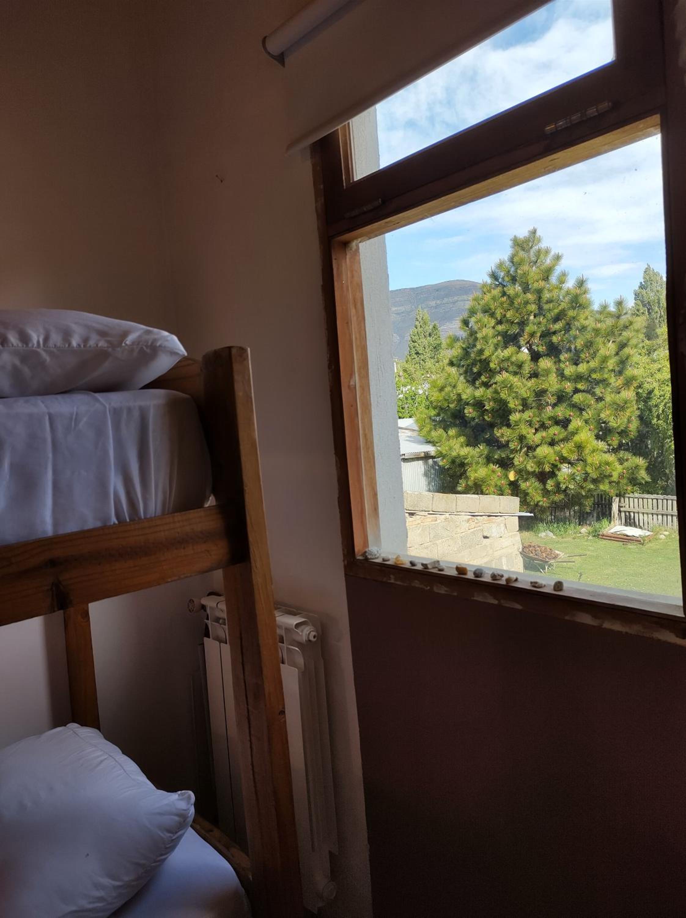 Hostel Yatel