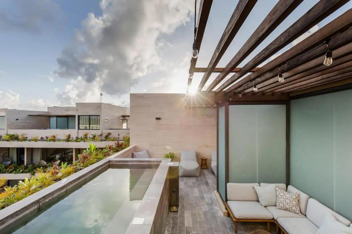 Luxury Penthouse With Private Rooftop Pool view 3