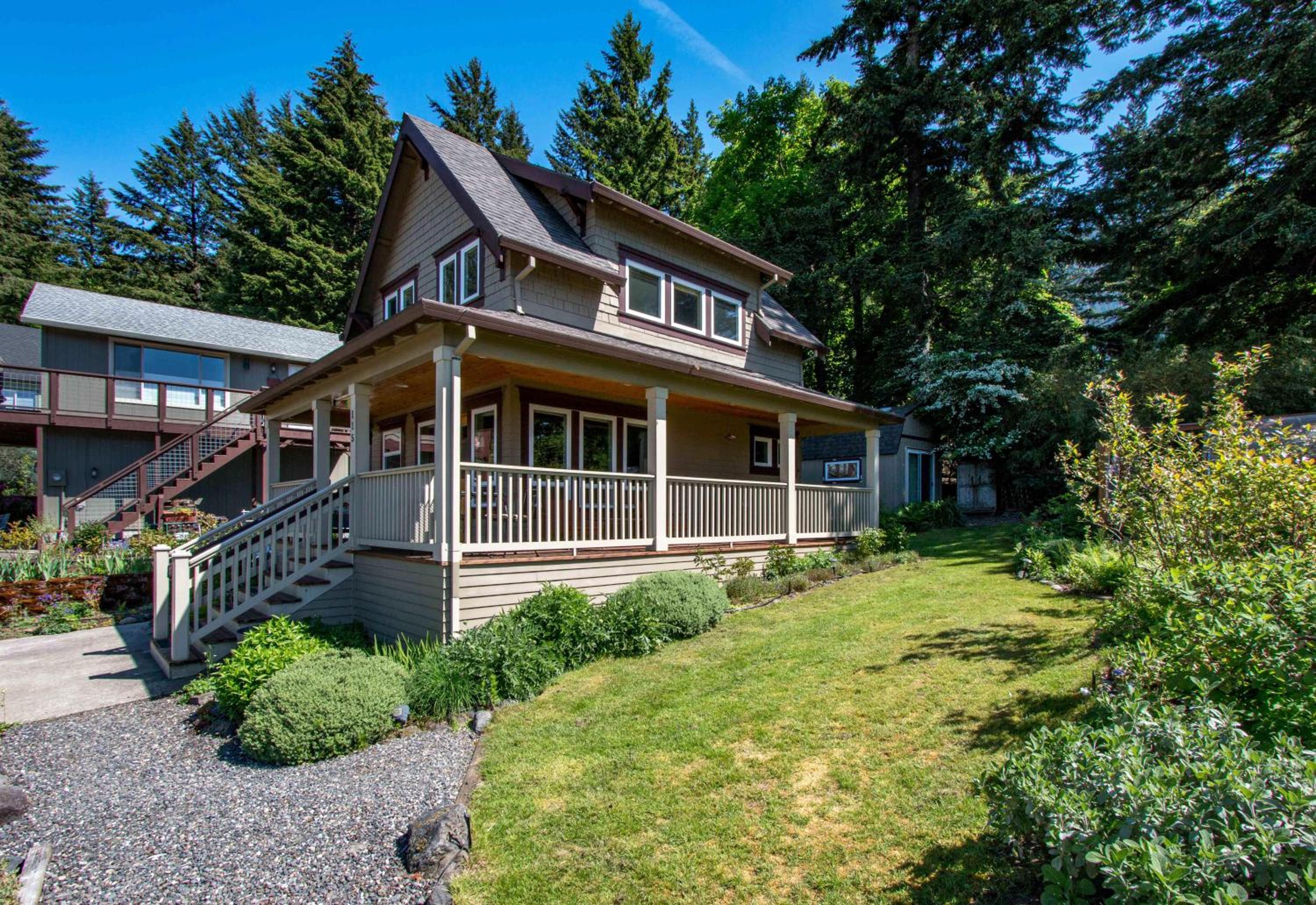 Venture Garden House