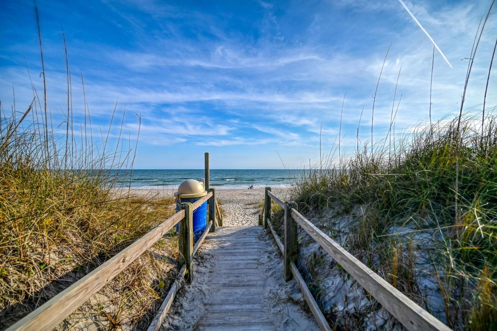 North Topsail Beach Rental- Water Views - Elevator - Dogs Allowed w added fee