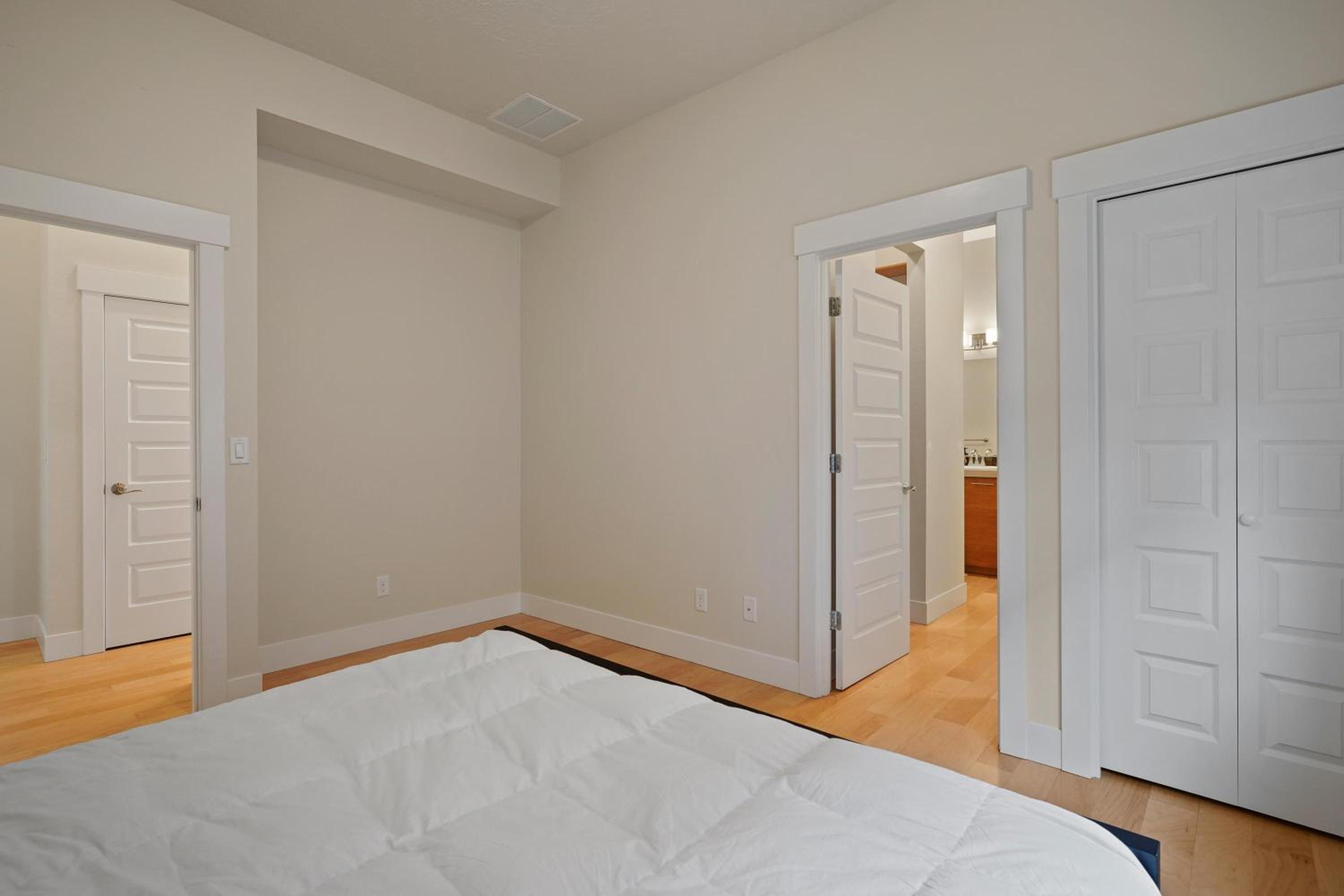 Dwell 30 Day Minimum view 3