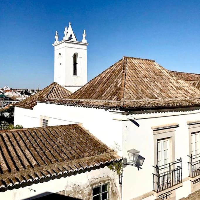 Tavirawhithouse