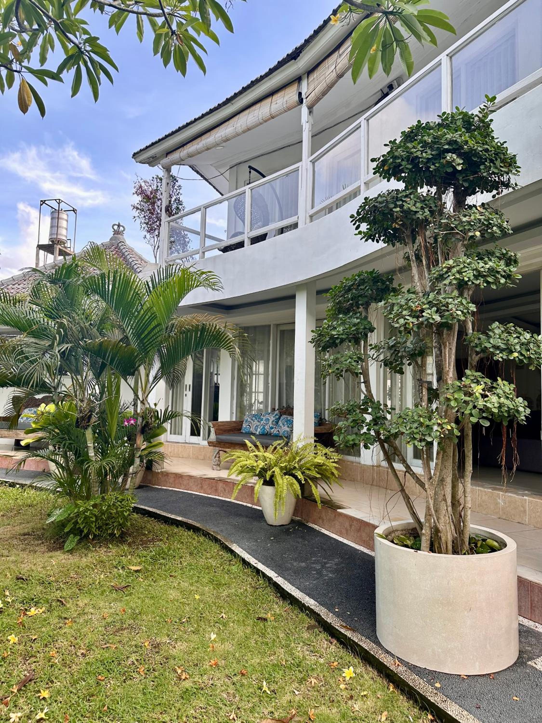 Greenhouse Villa