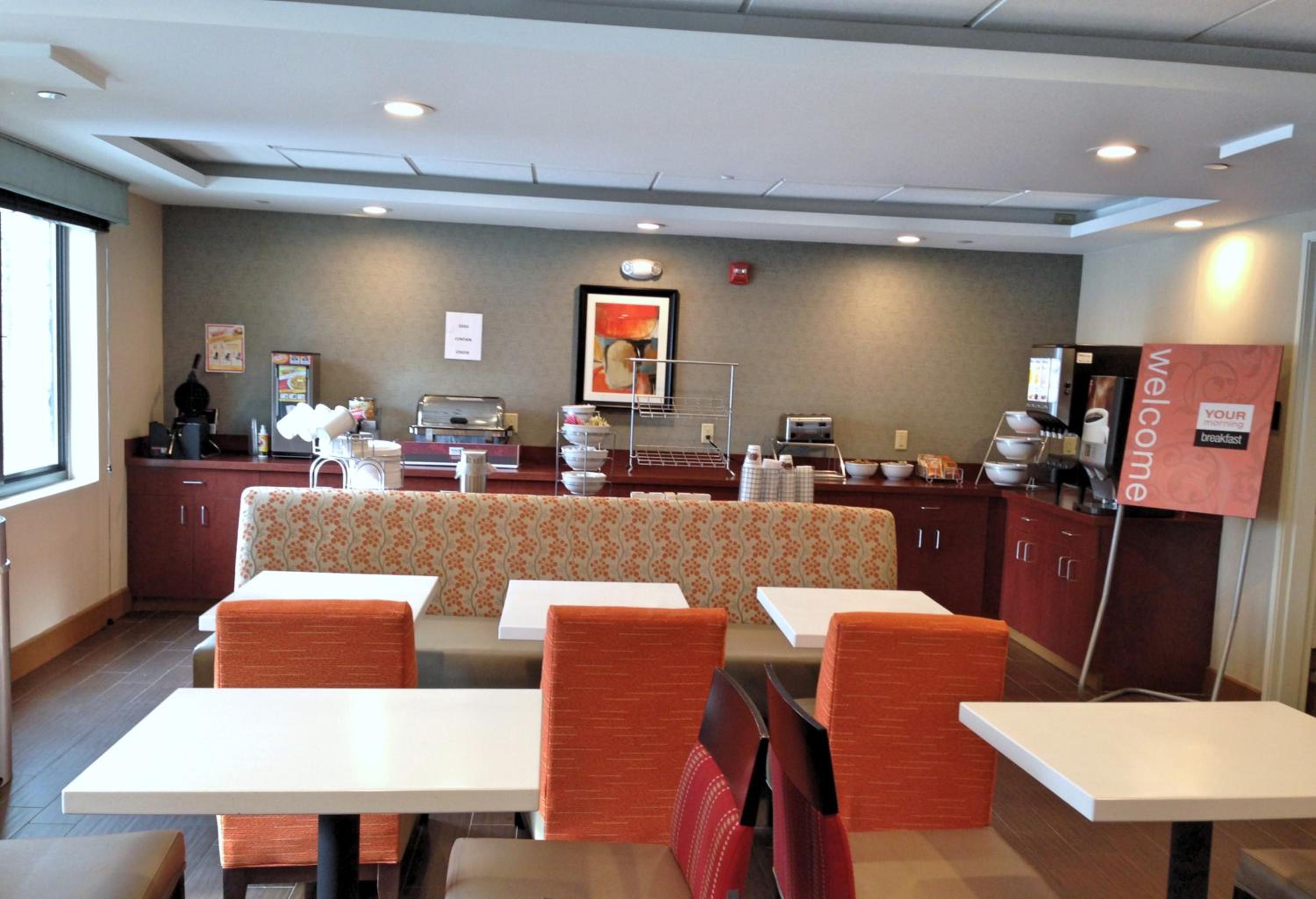 Brattleboro Vacations - Comfort Inn  Suites Brattleboro I-91 - Property Image 10