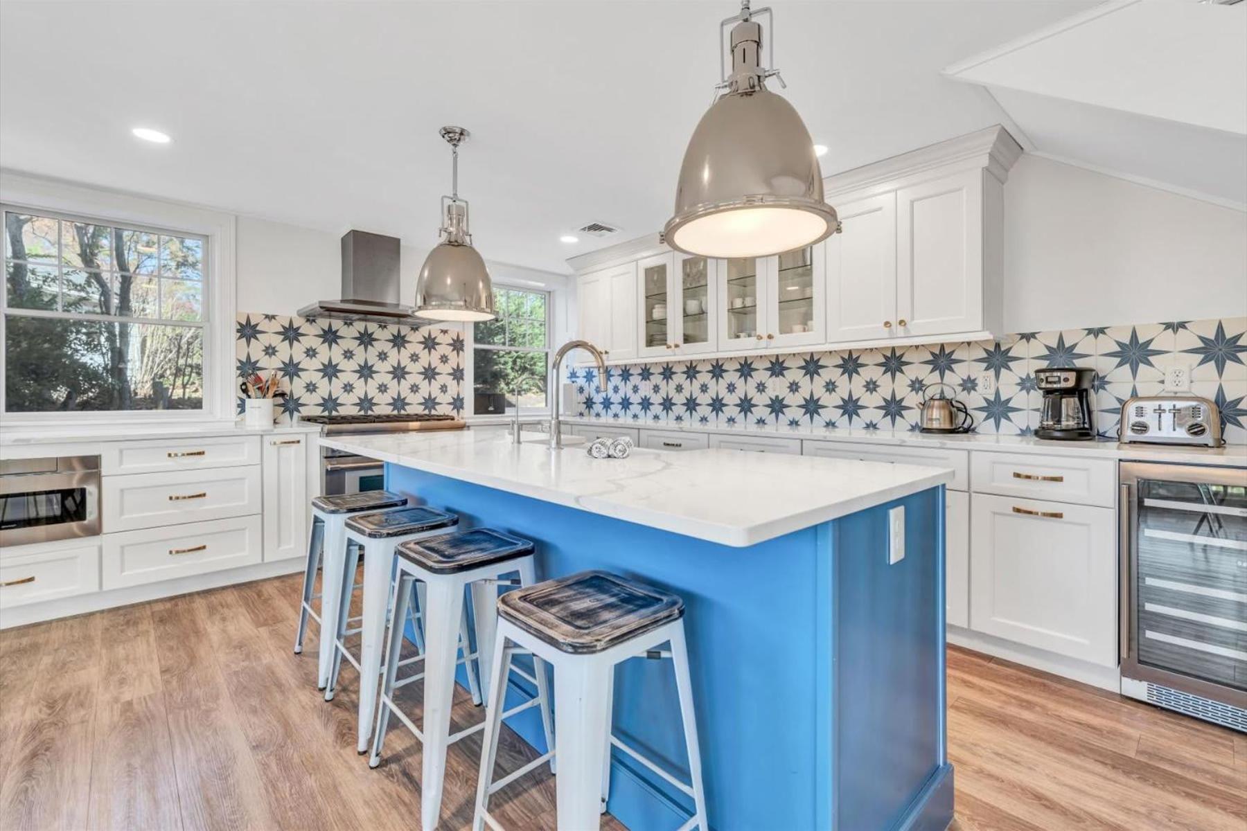 Waterfront Retreat with Private Dock and Fire Pit, Sleeps 8, Outdoor Dining, Spa-Style Primary, Gourmet Kitchen with Dual Dishwashers, Gas Fireplace, River view 2