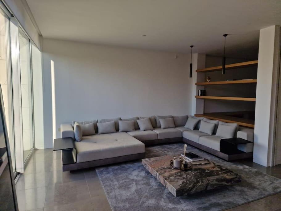 Luxurious 4 Bed