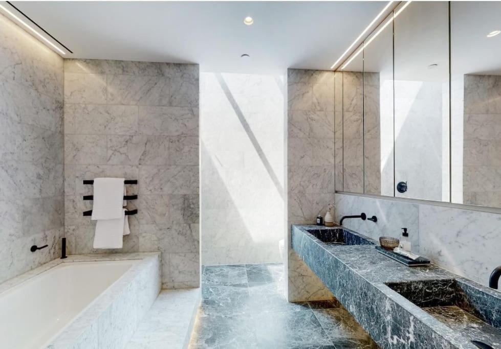 Luxurious 4 Bed
