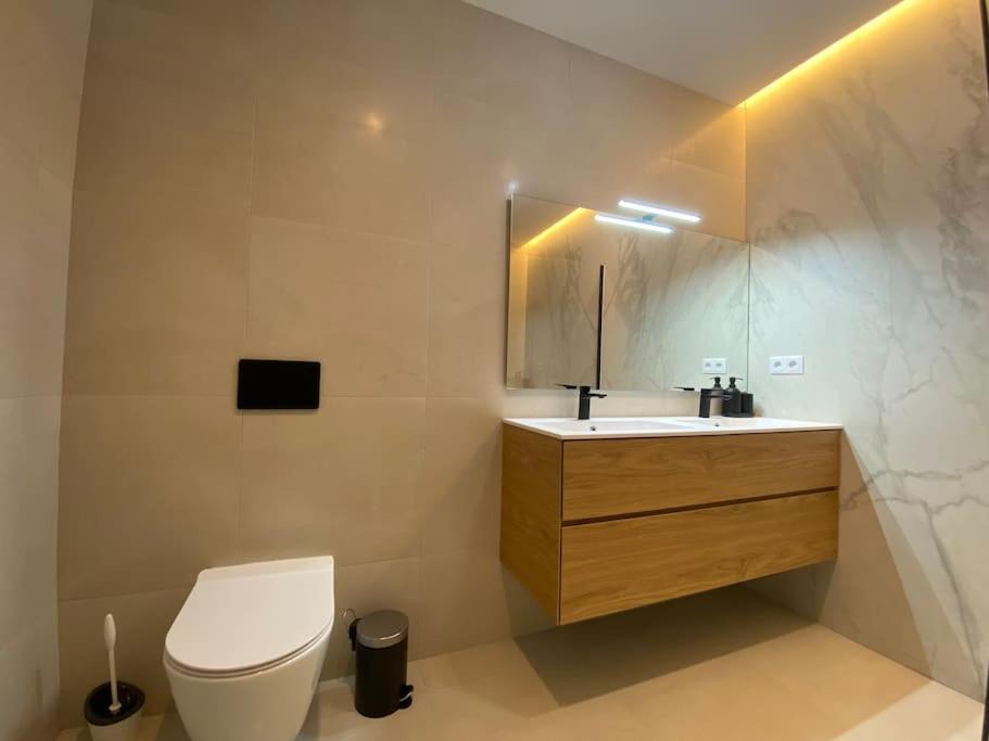 Valencia Vacations - Explore Valencia Luxury Meets Comfort - Property Image 12