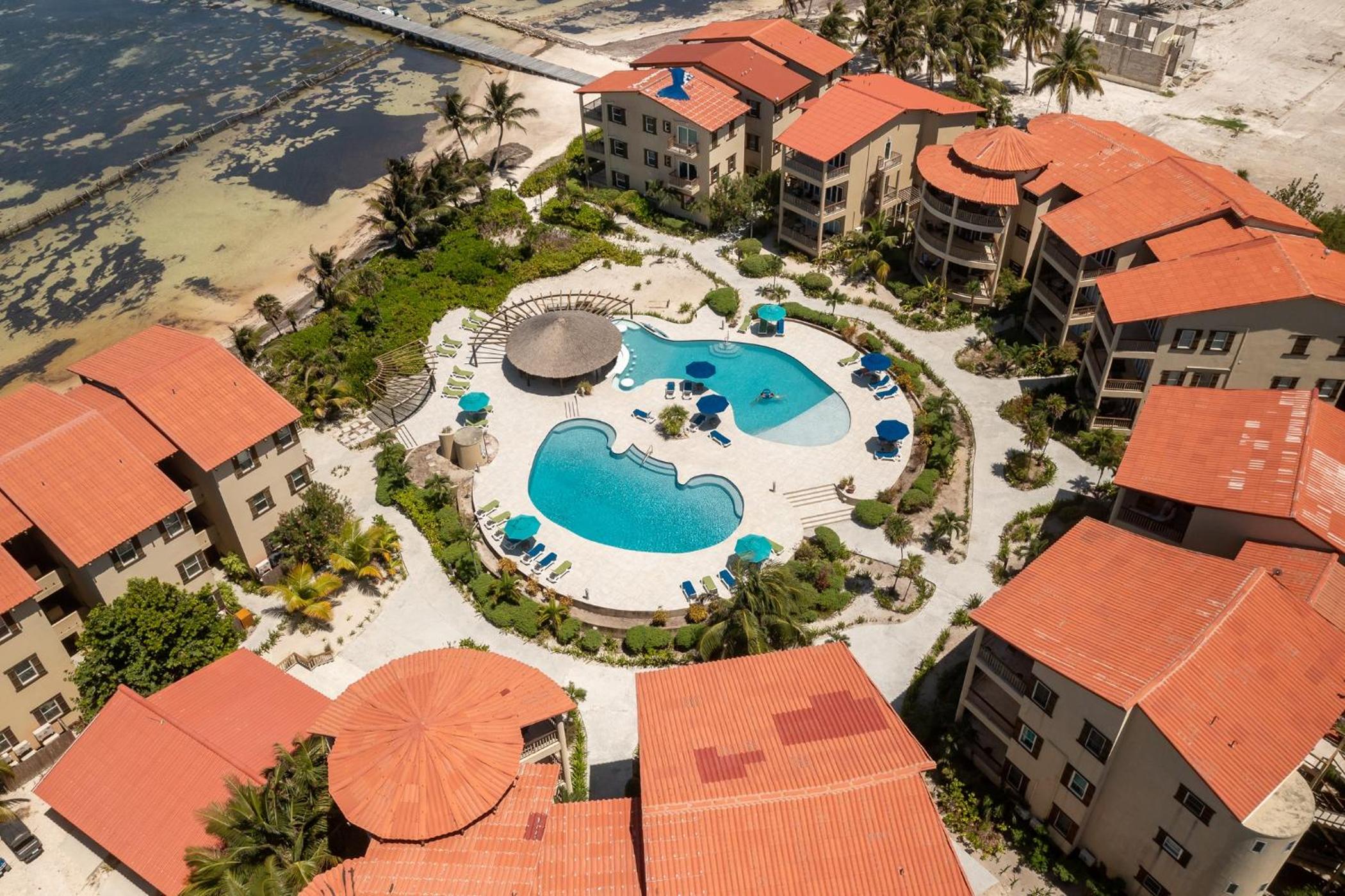Residences at Barrier Reef 16A Garden View 1 BR by Stay Floreo