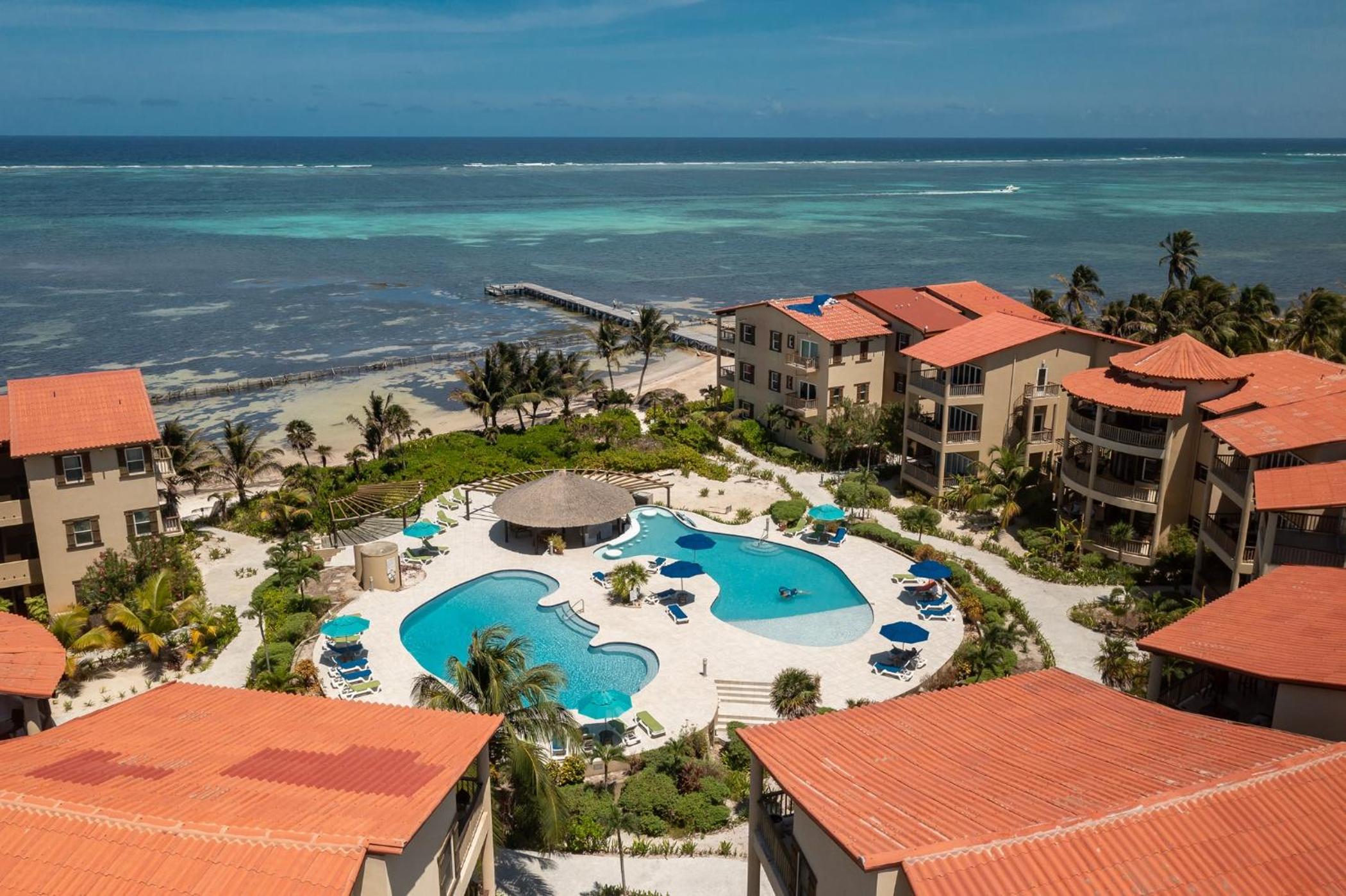Residences at Barrier Reef 16A Garden View 1 BR by Stay Floreo