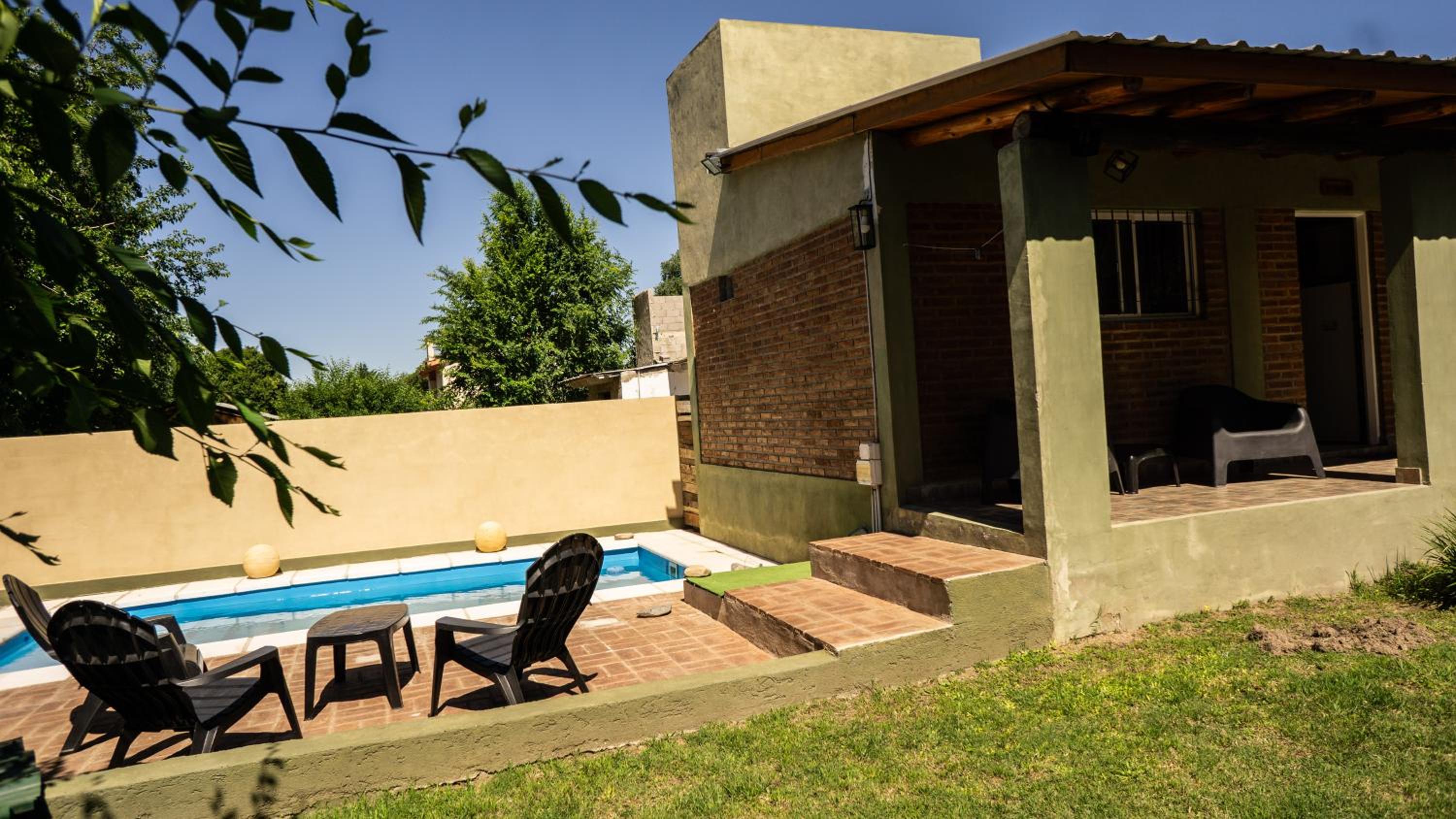 Monoambiente amplio con pileta