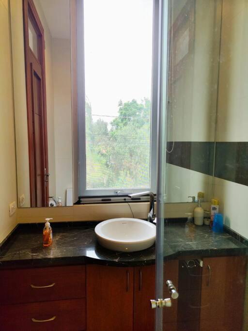 Casa Exclusiva Roble y Cristal