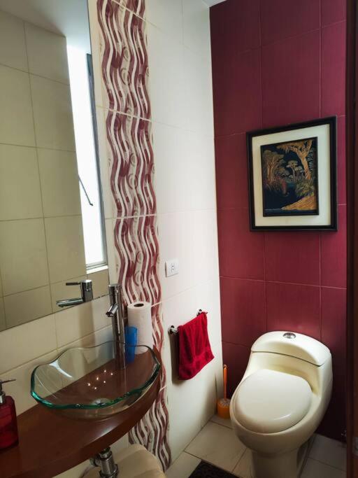 Casa Exclusiva Roble y Cristal