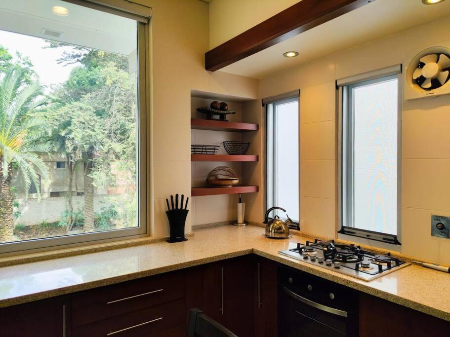 Casa Exclusiva Roble y Cristal