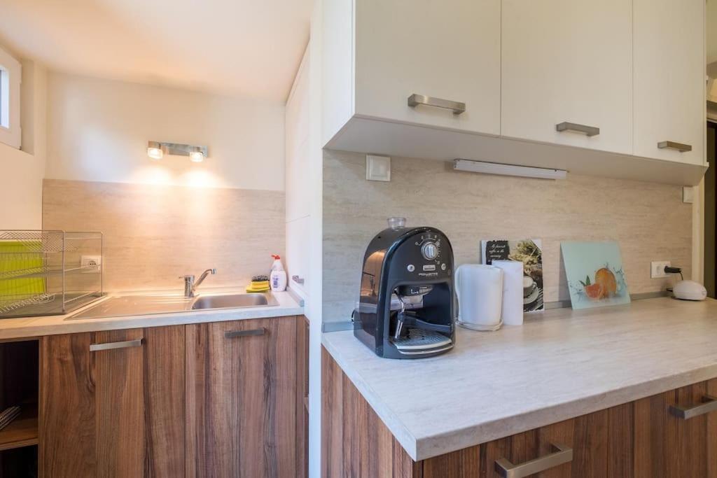Very Central & Aristocratic 2 Bedroom Apartment with Air conditioning