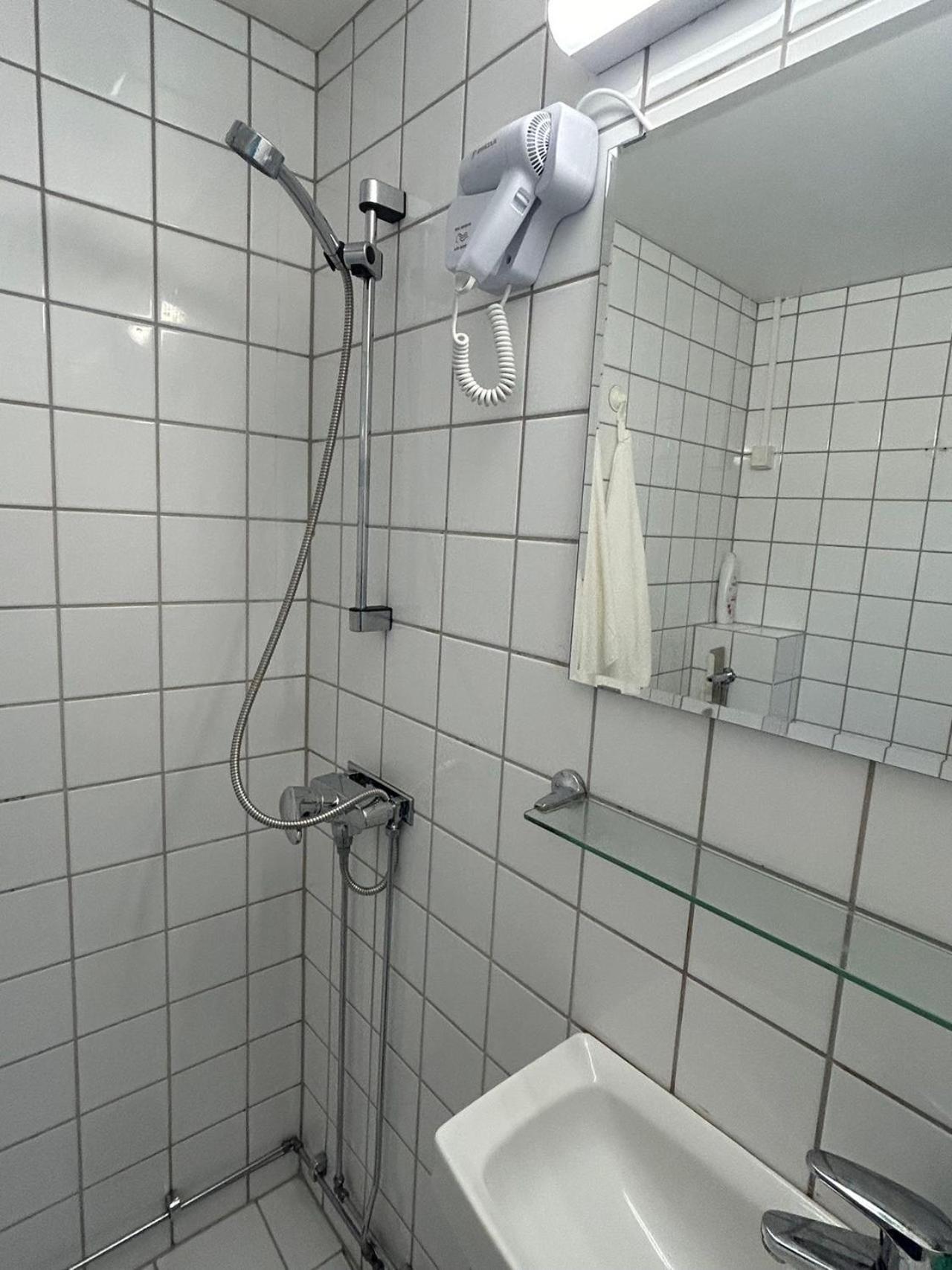 Photo 34