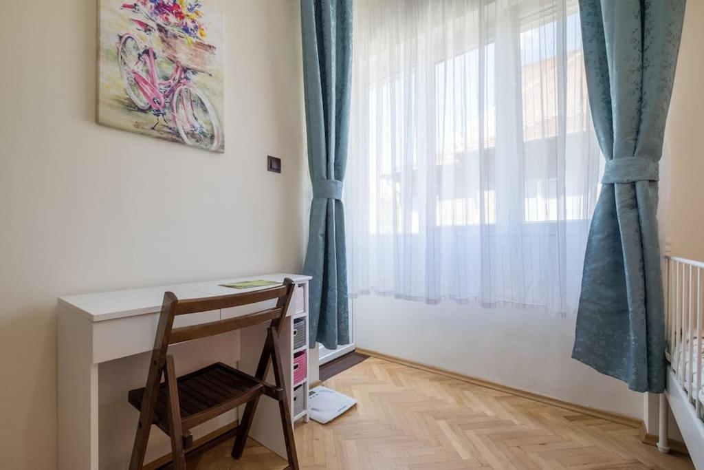 Very Central & Aristocratic 2 Bedroom Apartment with Air conditioning