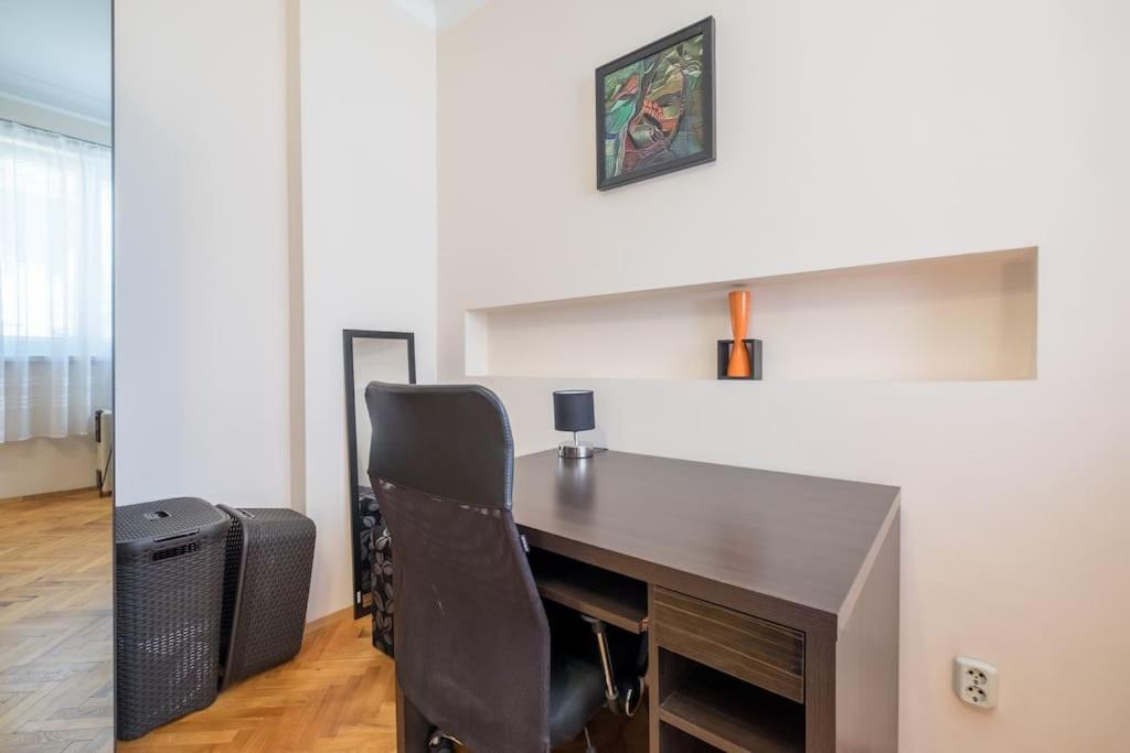 Very Central & Aristocratic 2 Bedroom Apartment with Air conditioning