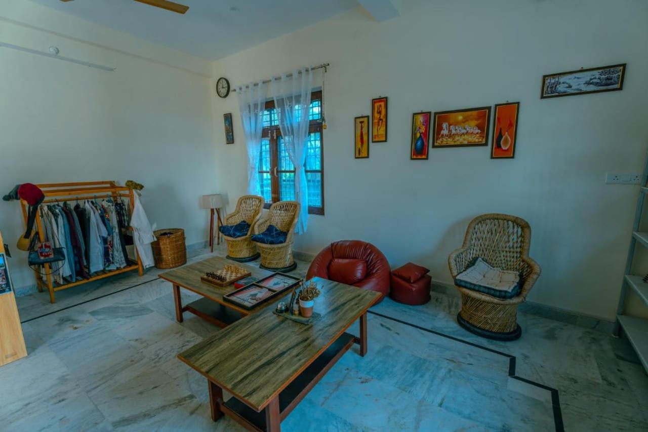 FreeStays TownHouse - 11 BHK, Suja Bir Himachal view 4