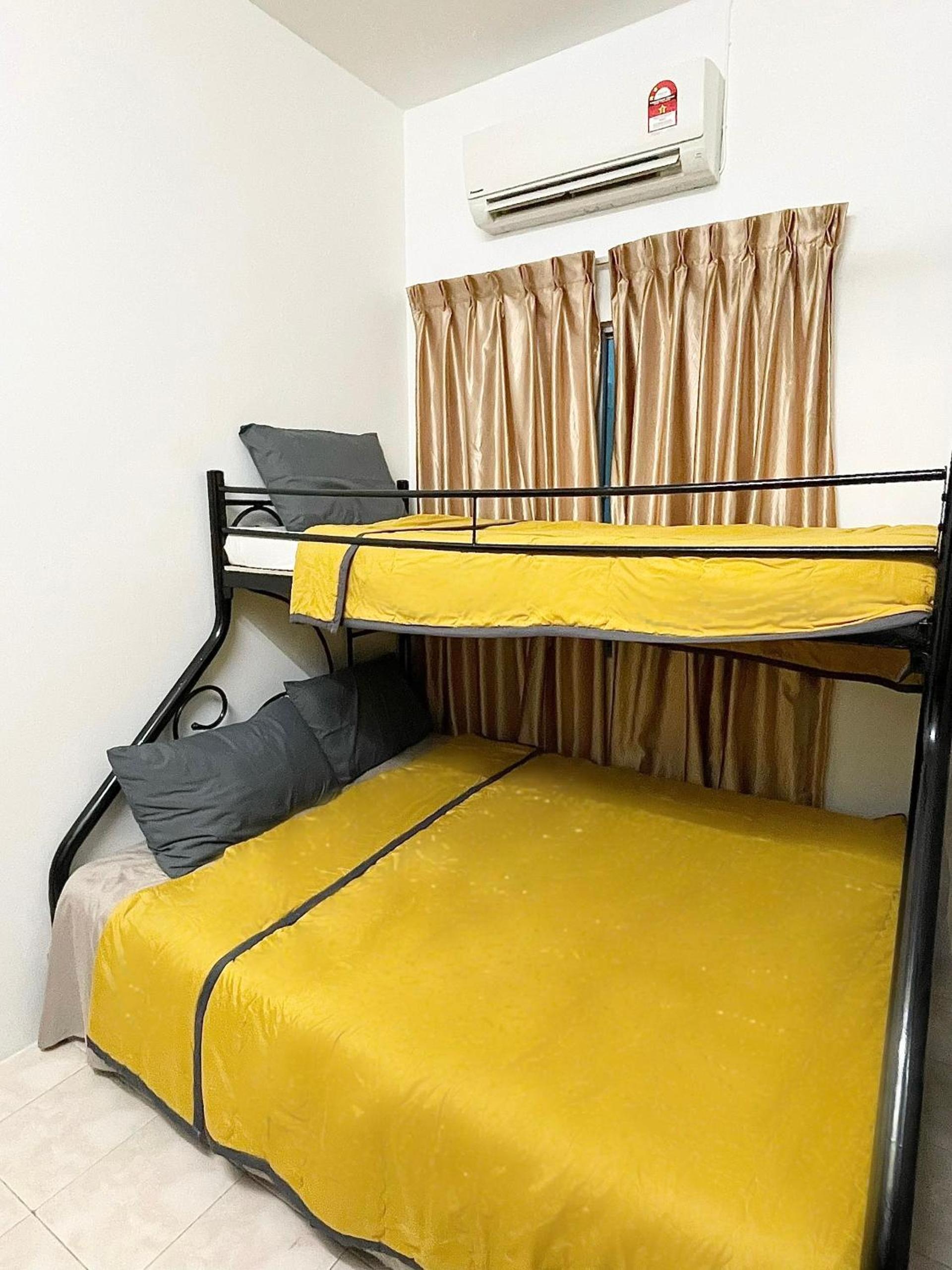 New in Miri Family homestay 6-13pax photo 8