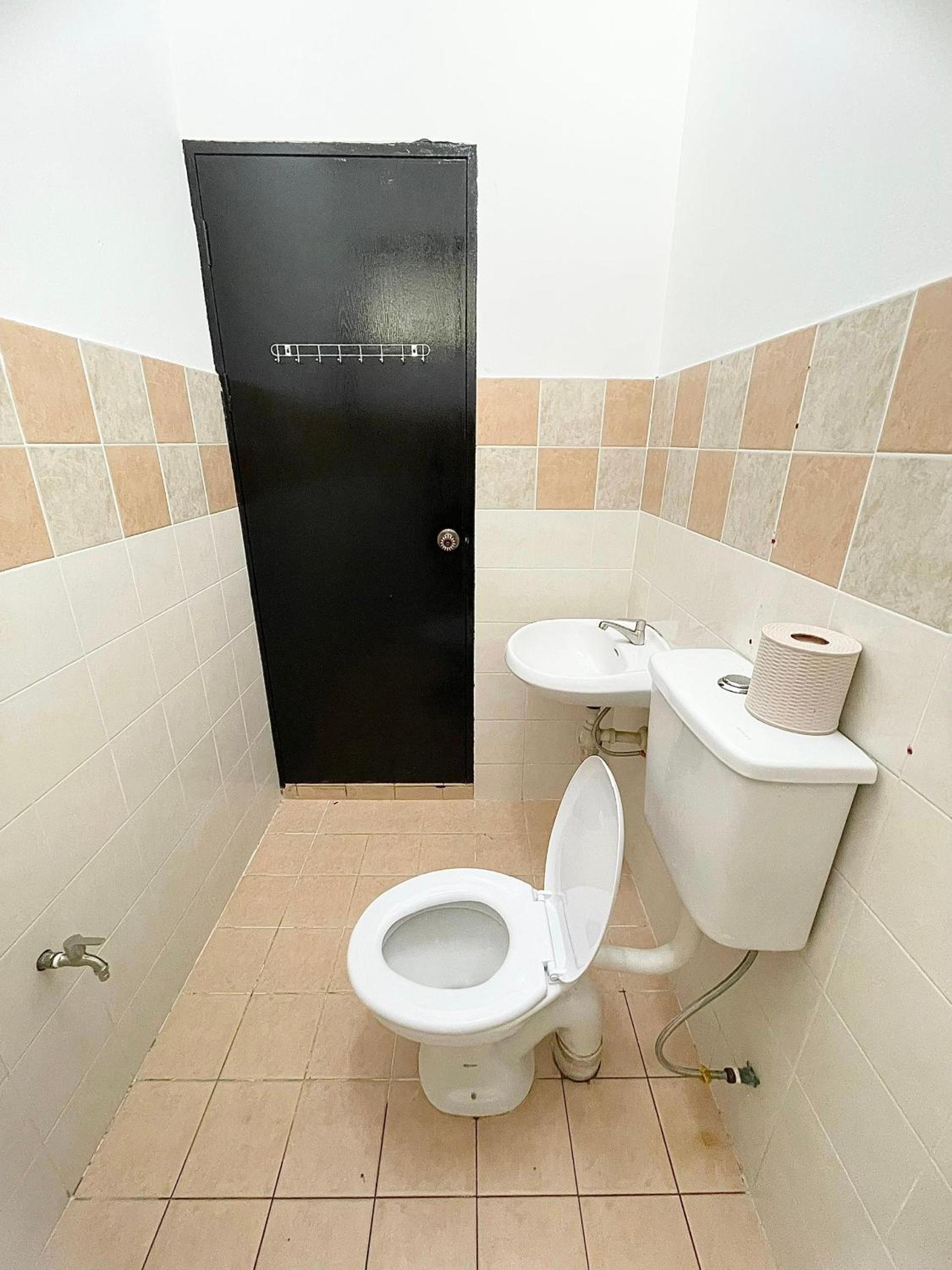 New in Miri Family homestay 6-13pax photo 5