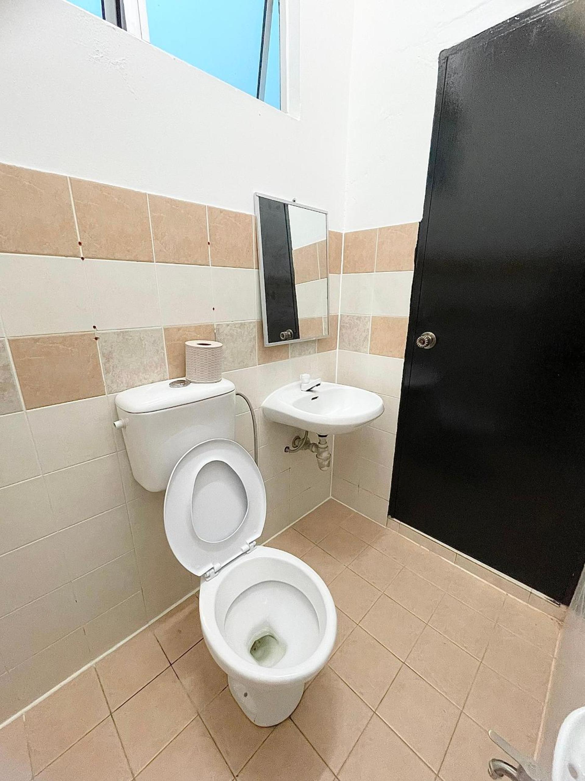 New in Miri Family homestay 6-13pax photo 3