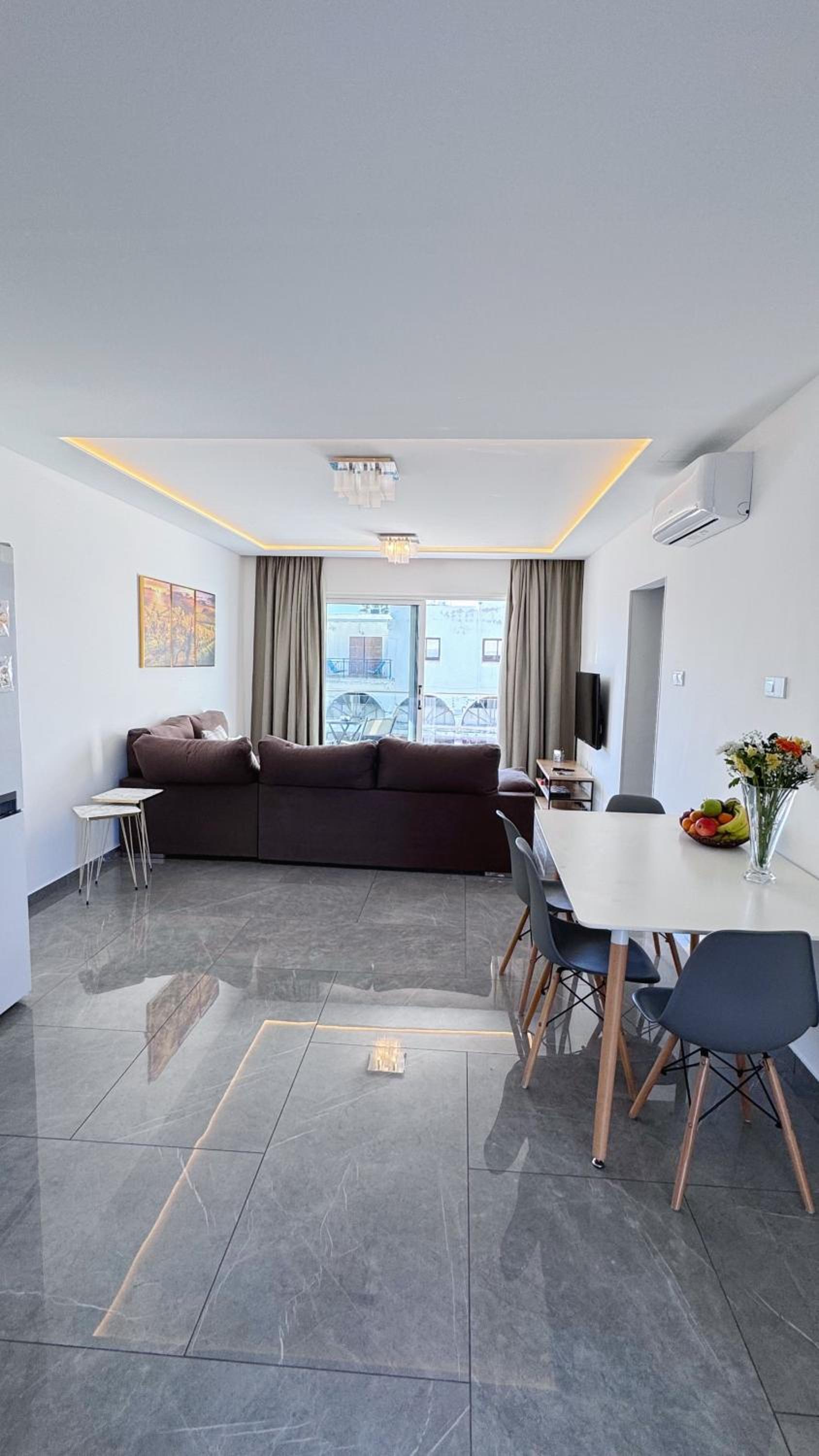 Savvas Apartment