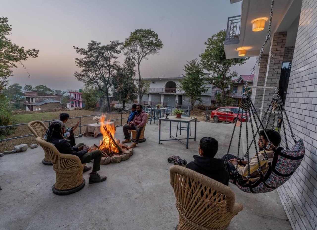FreeStays TownHouse - 11 BHK, Suja Bir Himachal view 2