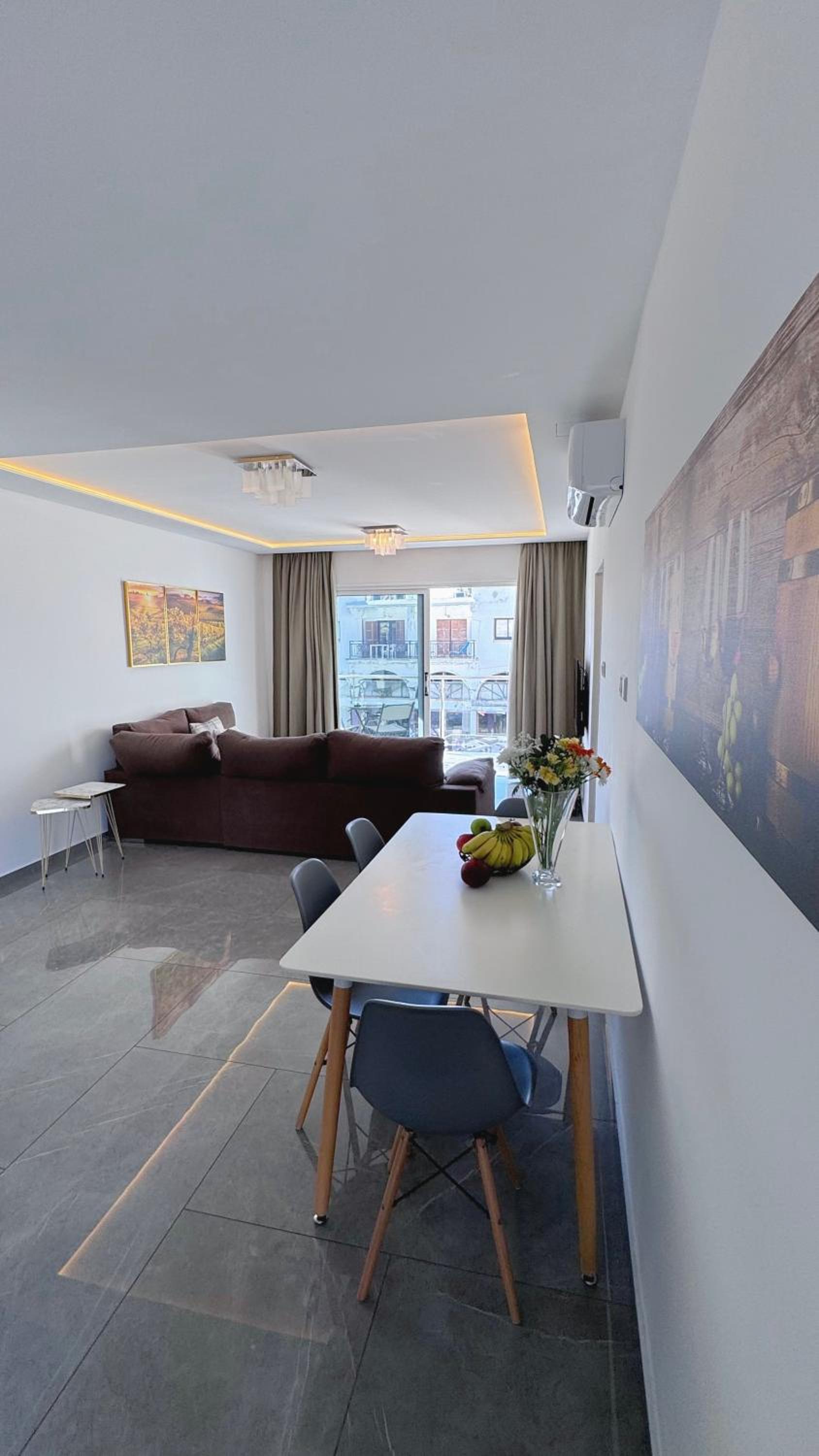 Savvas Apartment