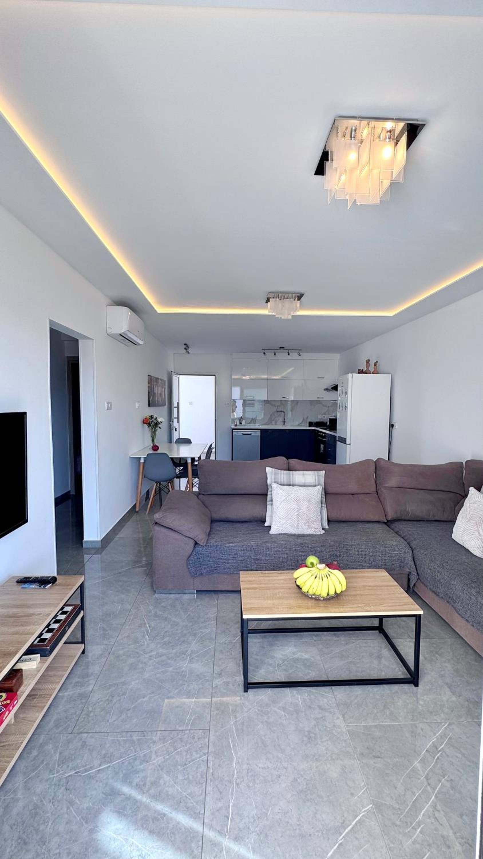Savvas Apartment