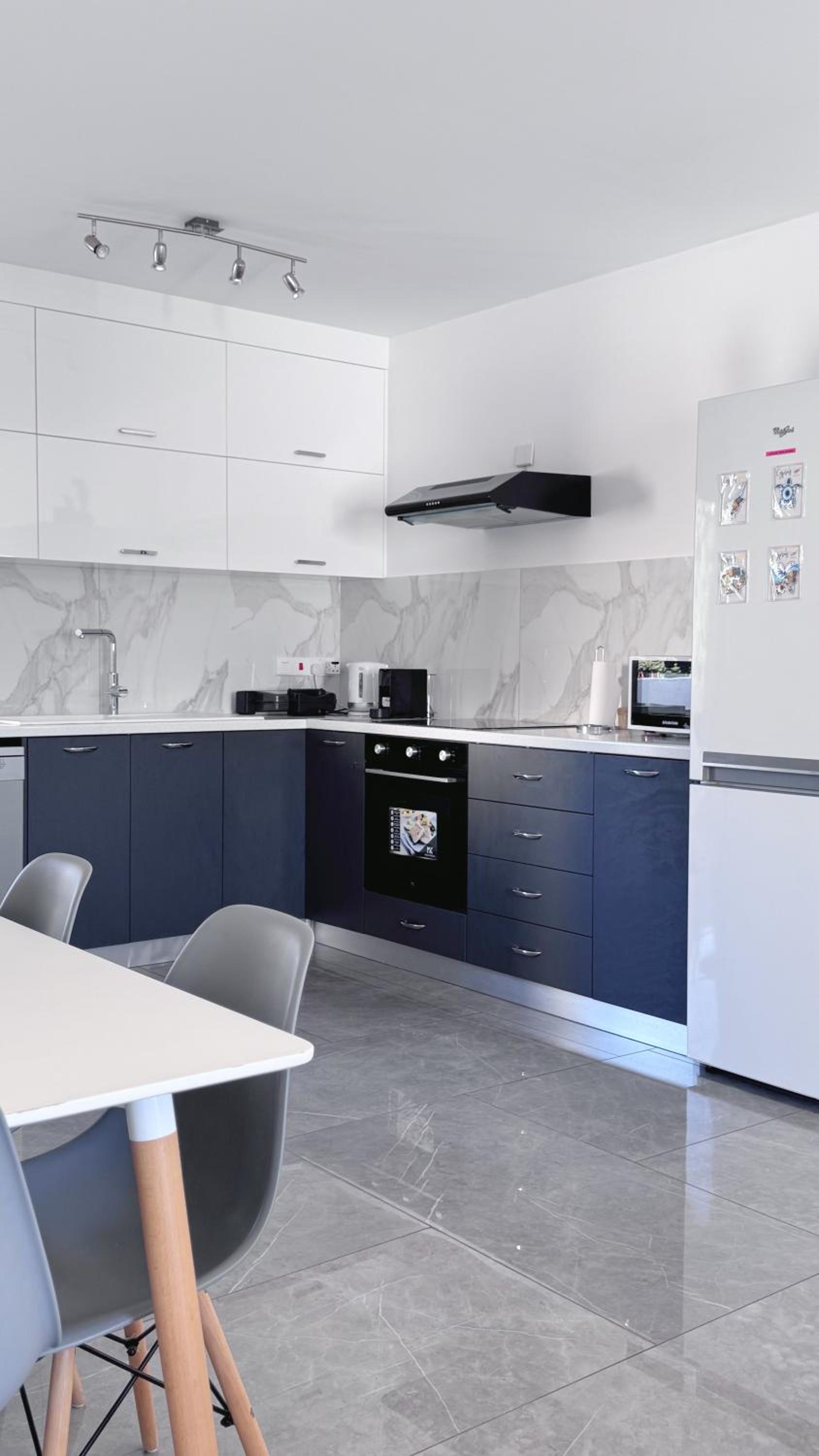 Savvas Apartment