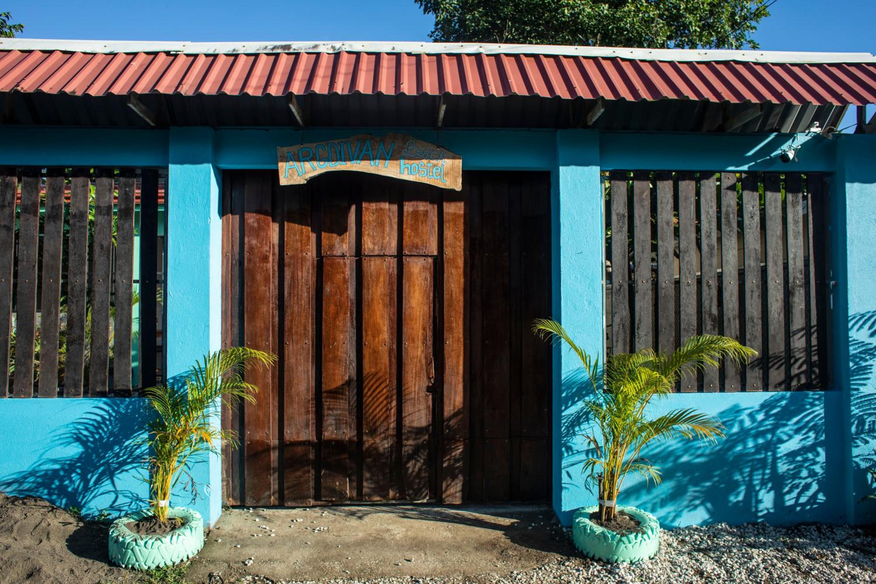 Argdivan Beach Hostel