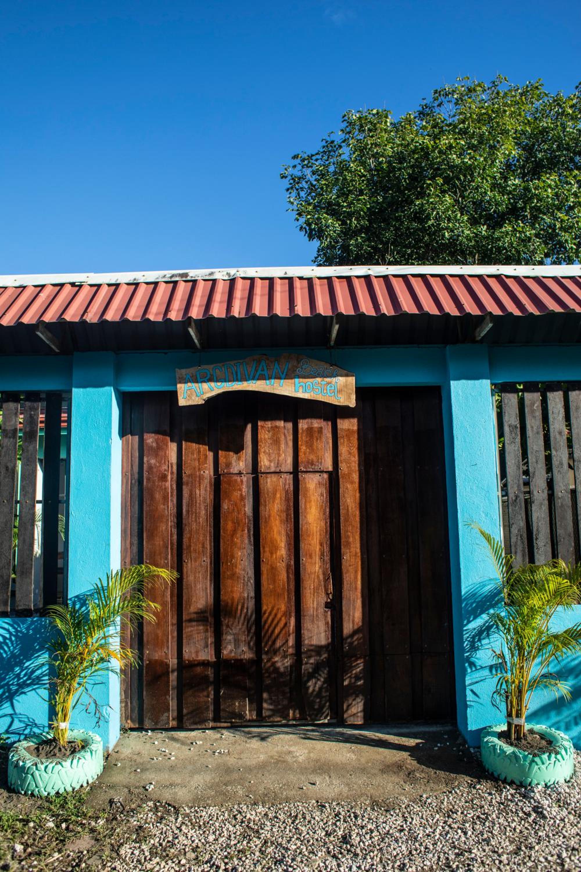 Argdivan Beach Hostel