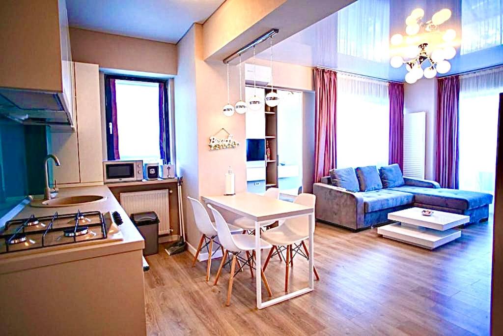 Monarch Boutique Apartaments