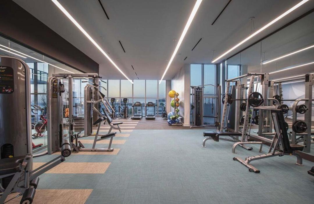 Elegant Condo 2BR w Beautiful City Views